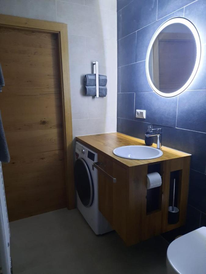Mini-Apartment เอ็ดมอนต์ ภายนอก รูปภาพ